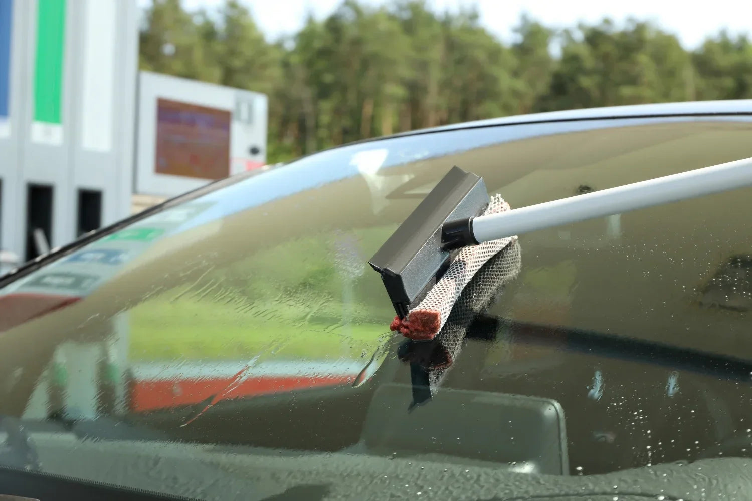 Why Smart Cleaning Tools Are Becoming a Must-Have in Pakistani Homes